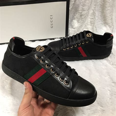 comerciales de ropa y zapatos de gucci